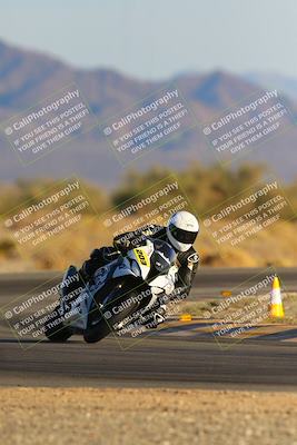 media/Dec-16-2023-CVMA (Sat) [[bb38a358a2]]/Race 11 Amateur Supersport Open/